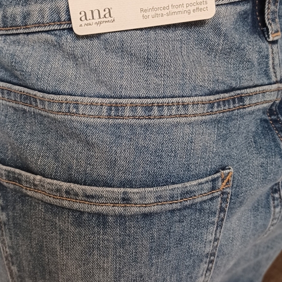 a.n.a Women's Blue Jeans Size 16W - Picture 6 of 10